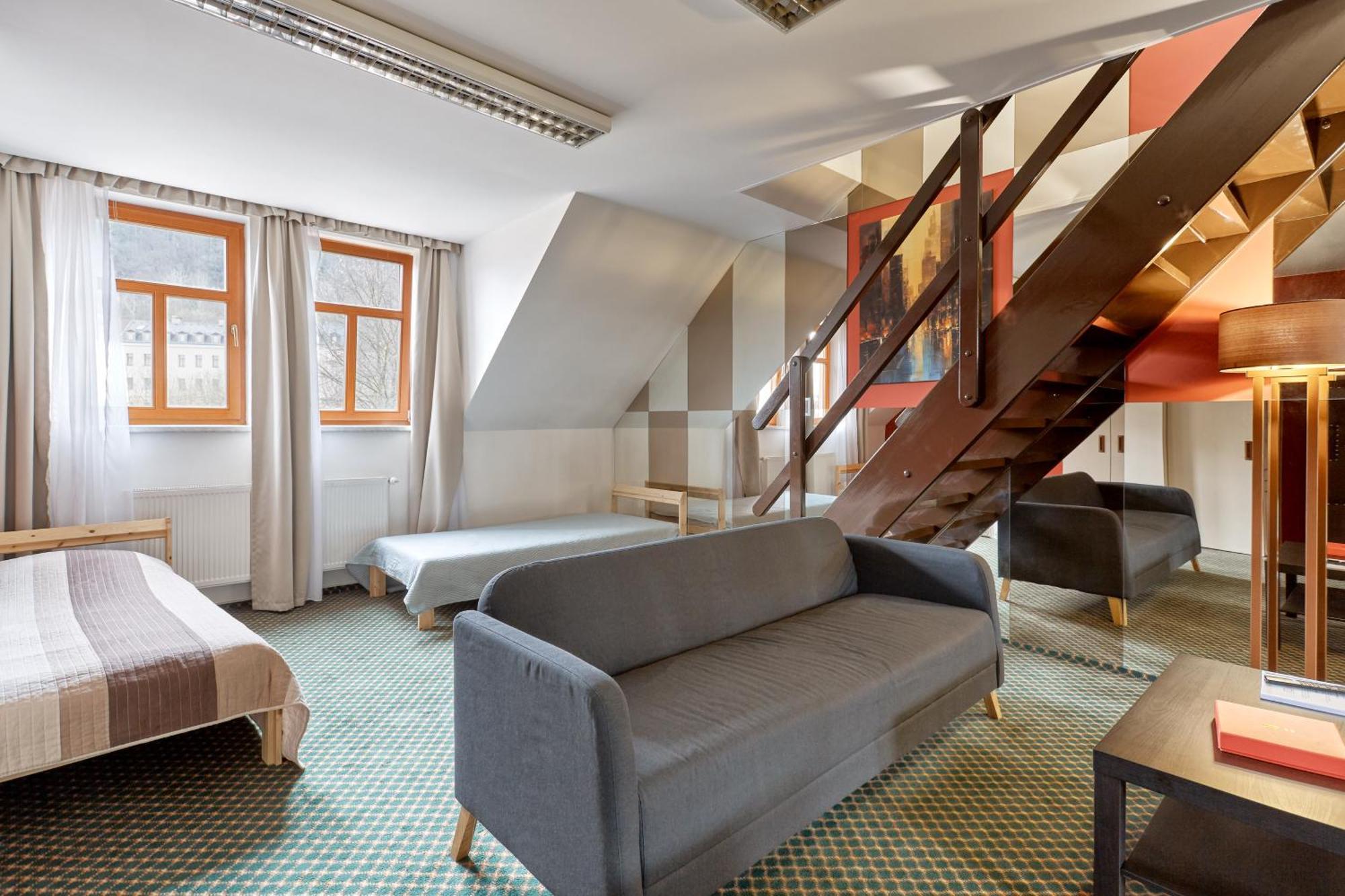 Апартаменти Excellent In Center 5 Min Walk From The Colonnade Карлові Вари