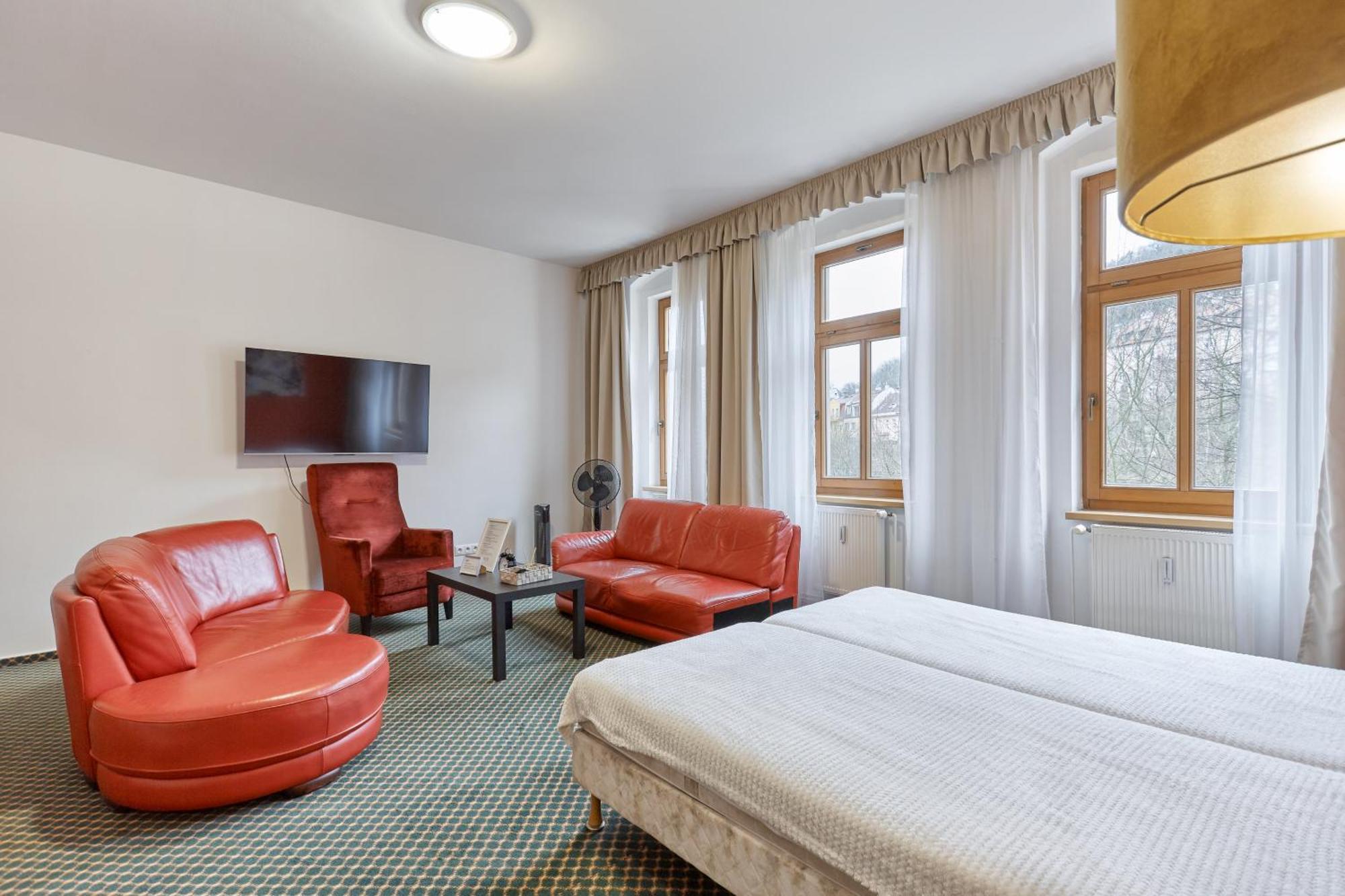 Апартаменти Excellent In Center 5 Min Walk From The Colonnade *