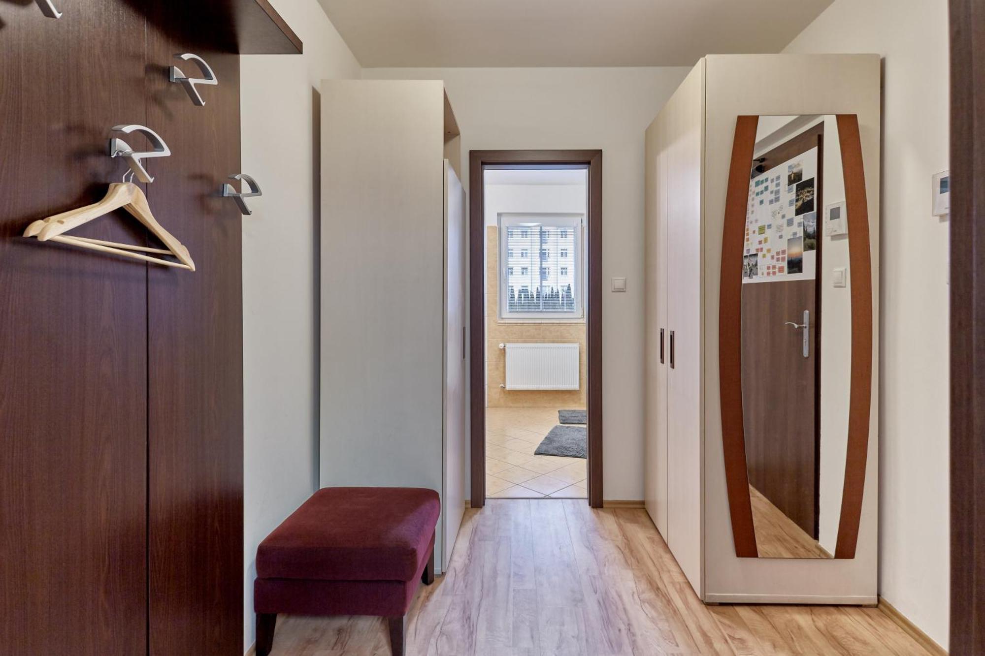 Апартаменты Excellent In Center 5 Min Walk From The Colonnade Карловы Вары
