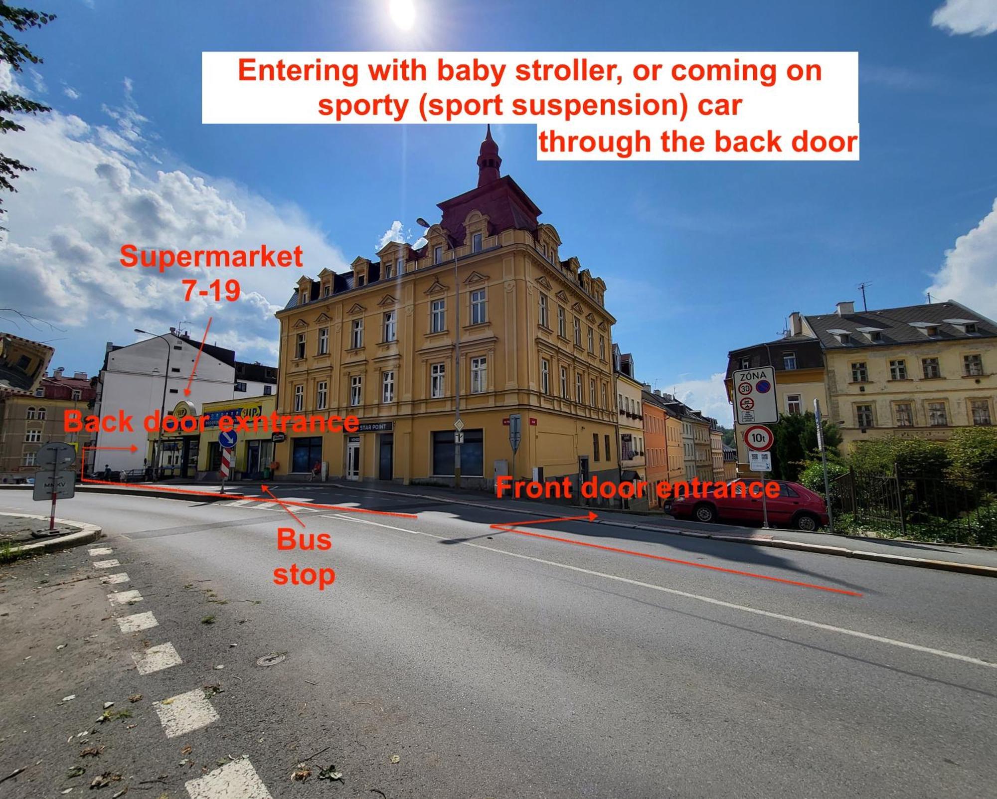 Excellent In Center 5 Min Walk From The Colonnade Апартаменти