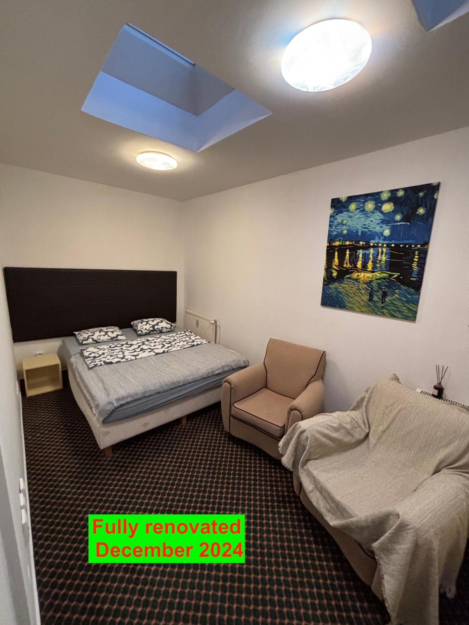 Excellent In Center 5 Min Walk From The Colonnade *