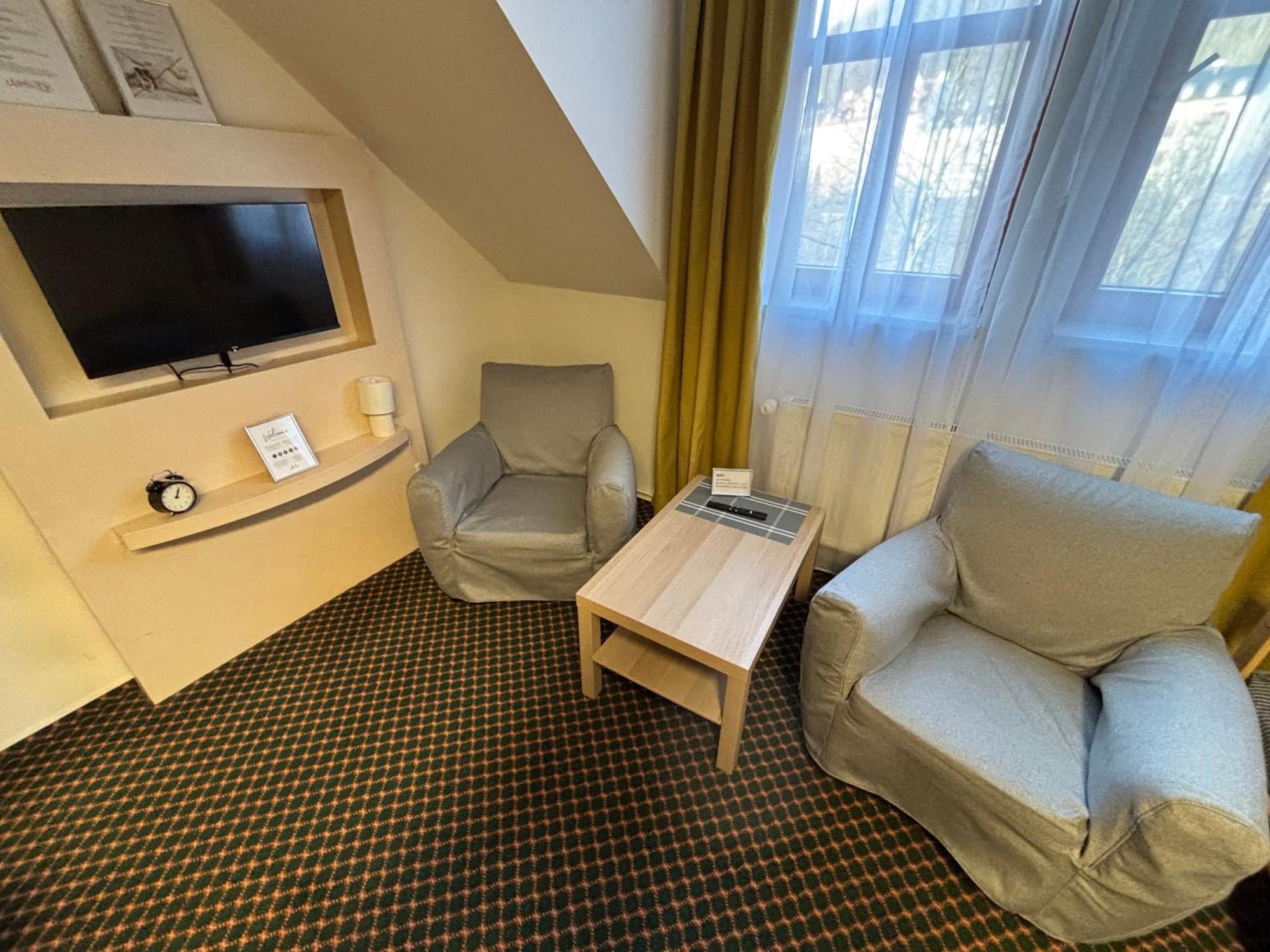 Excellent In Center 5 Min Walk From The Colonnade Карлові Вари