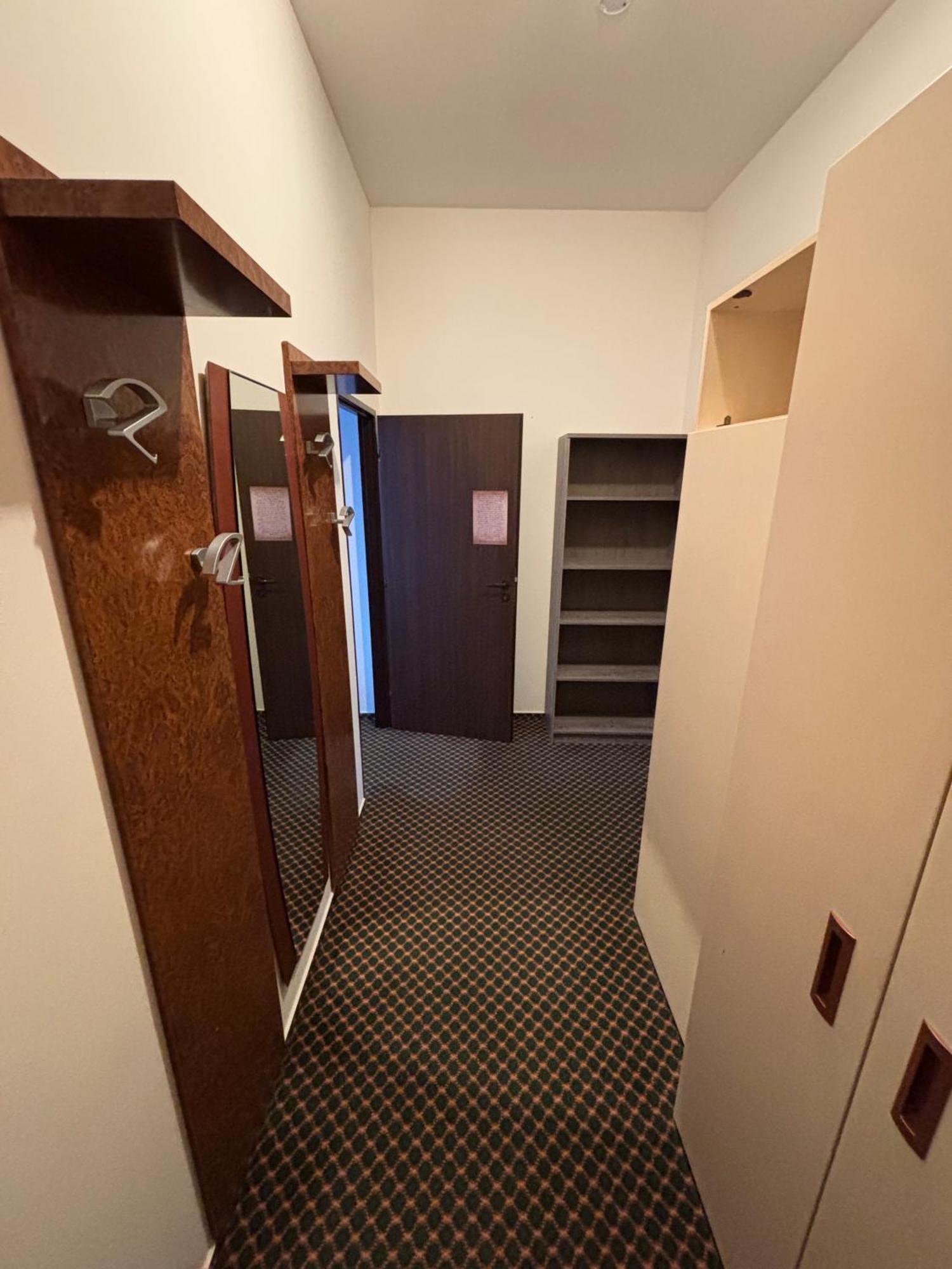 Excellent In Center 5 Min Walk From The Colonnade Апартаменты